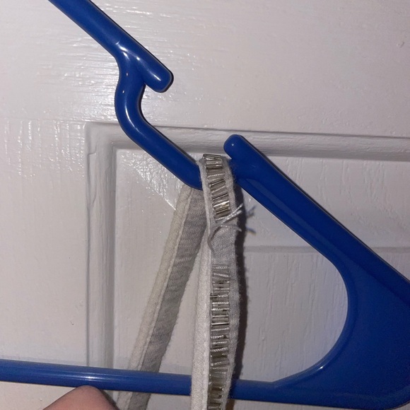 Hollister White and Gray Sleeveless Top - Picture 3 of 5